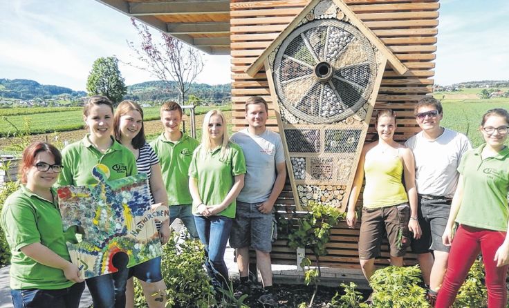 Das Insektenhaus ziert jetzt den Garten des BAPH Hartkirchen.