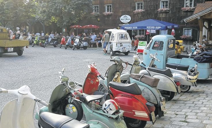 Angereist wird zum Stammtisch traditionsgemäß natürlich per Vespa. Foto: VCE