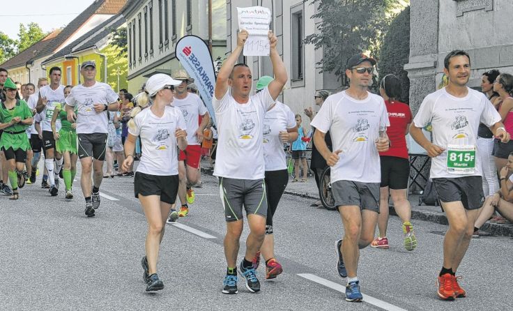 Gemeinsam wird für den guten Zweck gelaufen. Foto: Lebensfreunde Prambachkirchen