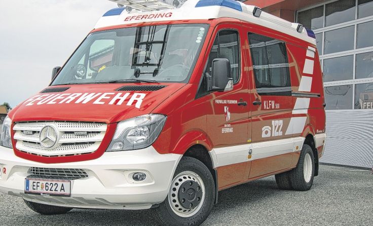 Segnung des neuen Voraus-Löschfahrzeugs der Stadtfeuerwehr Eferding. Foto: Bamminger