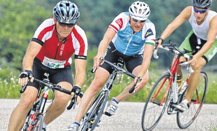 Mit Ausdauer und Kampfgeist meisterten die Sportler die drei Disziplinen. Foto: Fotoclub Hartkirchen