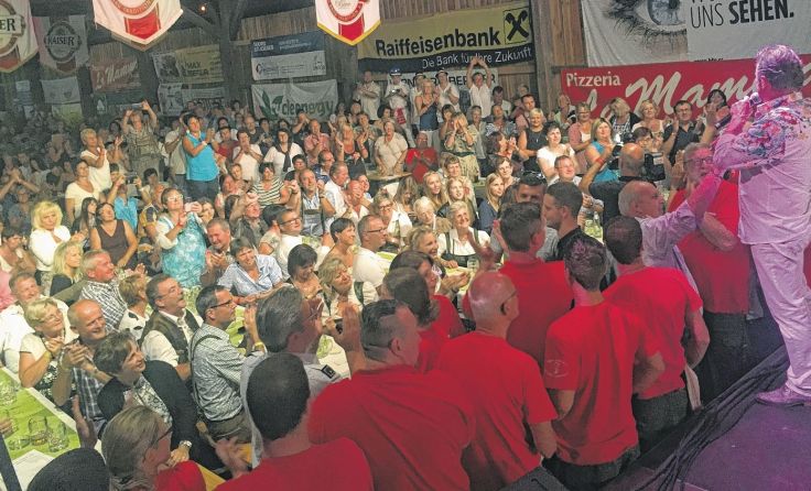 Ausgelassene Stimmung beim Konzert des Nockalm Quintetts in Aschach