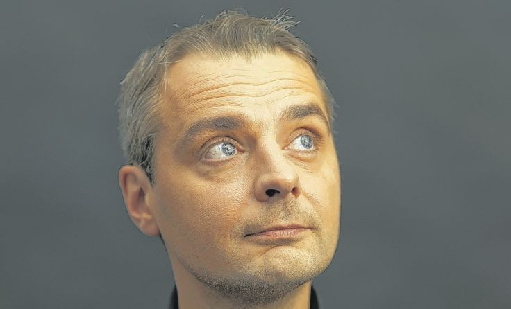 Thomas Maurer unterhält am 4. November im Eferdinger Bräuhaus. Foto: Lukas Beck
