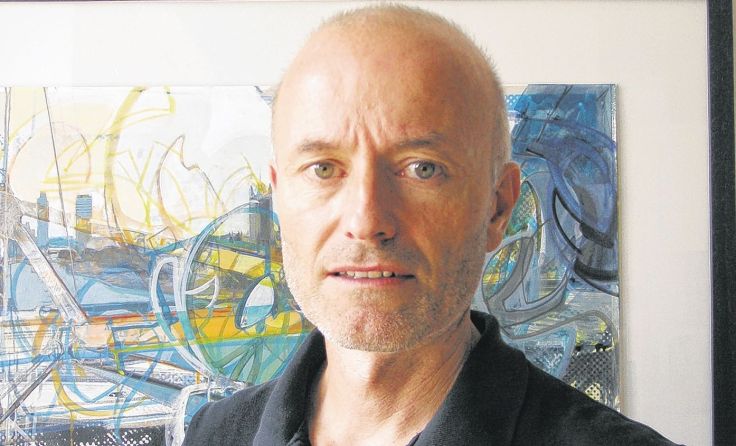 Martin Staufner präsentiert sein neues Buch „Cityfaces“. Foto: Staufner