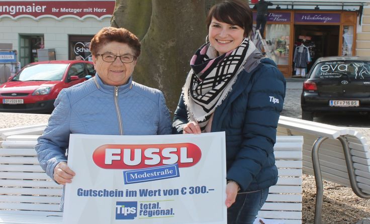 Maria Rötzer mit Tips-Redakteurin Nora Heindl 