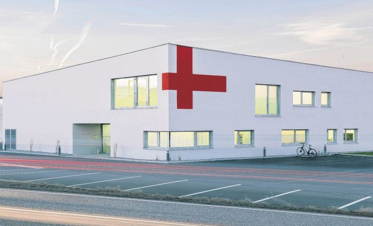 Die neue RK-Ortsstelle liegt direkt an der B131. Foto: Violetta Walkolbinger
