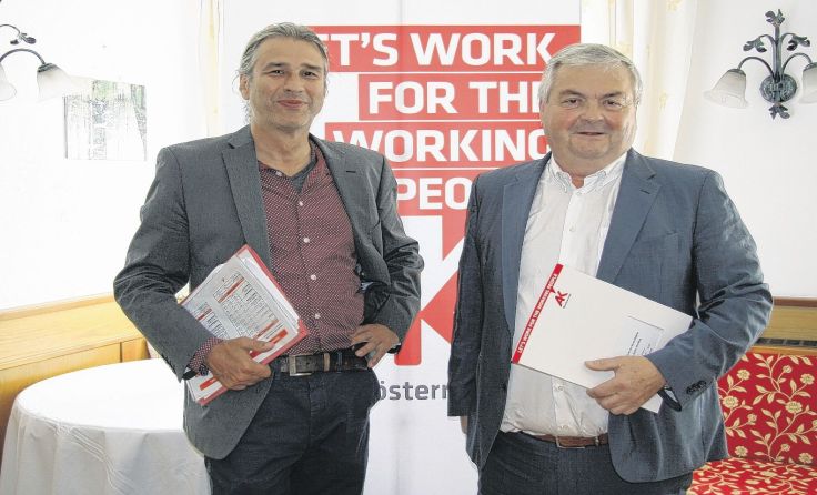 AK-Bezirksstellenleiter Werner Wagnest (l.) und AK OÖ-Präsident Johann Kalliauer