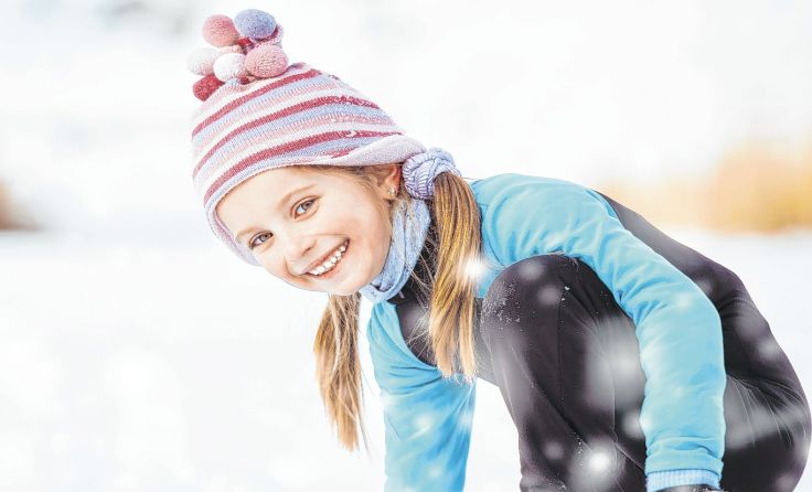 Eislaufspaß im Schallerbacher Winterdorf Foto: Fotolia_tan4ikk 