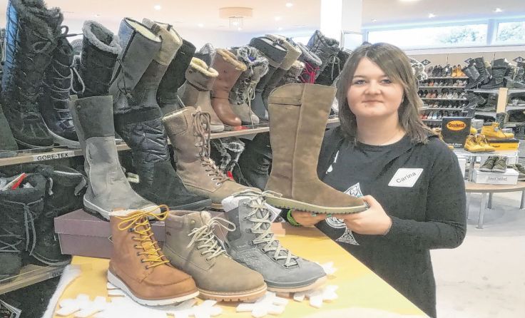 Bei Schuhmoden Neundlinger wartet eine große Auswahl an Winterschuhen.