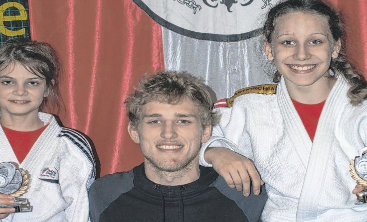 V. l.: Maria Mitter, Trainer Florian Doppelhammer und Pia Hammerschmied Foto: JU Dynamic One