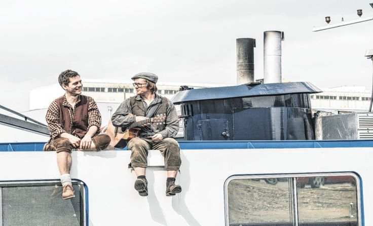 Georg Höfler und Sigi Mittermayr singen Geschichten aus dem Leben. Foto: Wochermayr