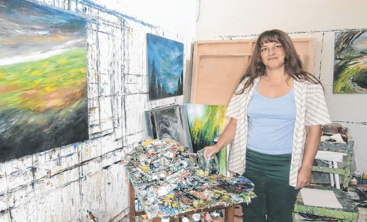 Pamela Ecker stellt ihre Arbeiten in der Landesmusikschule aus. Foto: Ecker/Privat