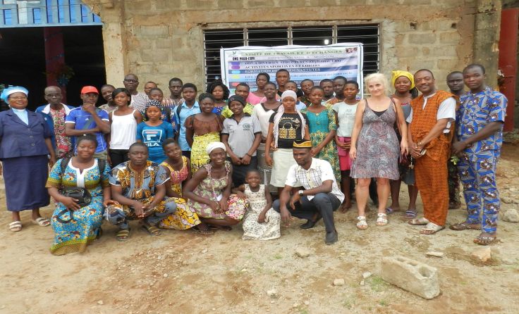 Eine neue Frauengruppe in Porto Novo. Foto: Elsener