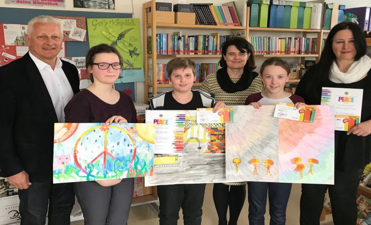 Preisübergabe in der NMS Eferding-Nord. Foto: Lions Club Eferding