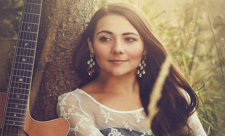 Musikalisch unterhält unter anderem Marina Jay. Foto: Carina Demmelbauer/Photolegend