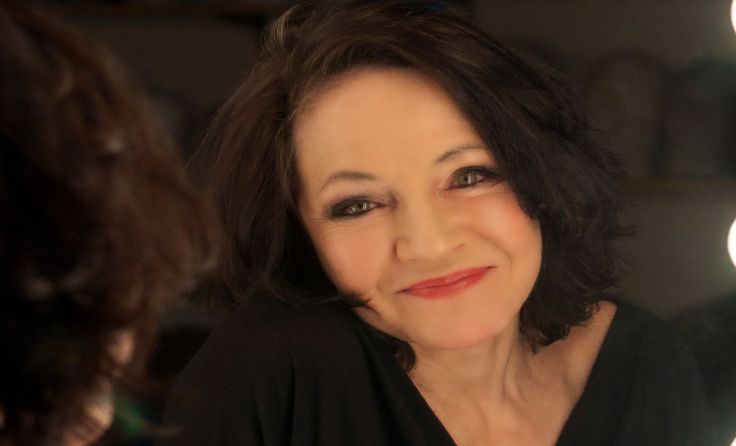 Maria Bill lässt Edith Piaf hochleben. Foto: Gabriela Brandenstein