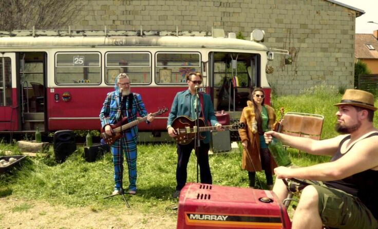 Das Musikvideo zu "Baba WG" ist bereits online. (Foto: Chevapcici)