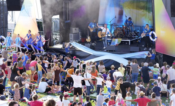 Suli Puschbans Konzert begeistern die ganz Familie. (Foto: Reinhard Winkler)