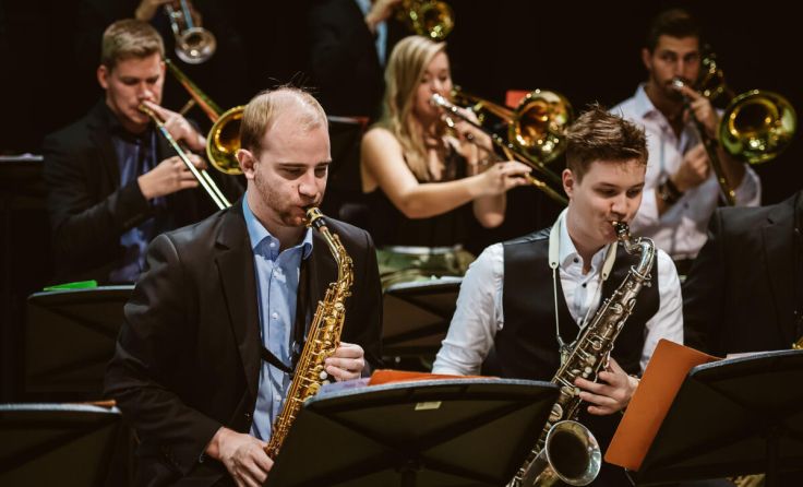 Die Bruckner Big Band spielt live im Brucknerhaus auf. (Foto: Andreas Wentner)