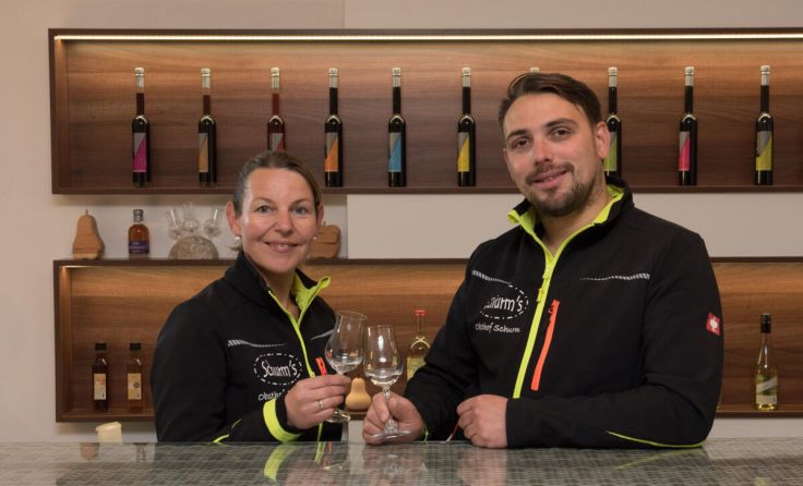 Silvia und Martin Schurm haben gemeinsam die Marke Obsthof Schurm aufgebaut. (Foto: Obsthof Schurm)