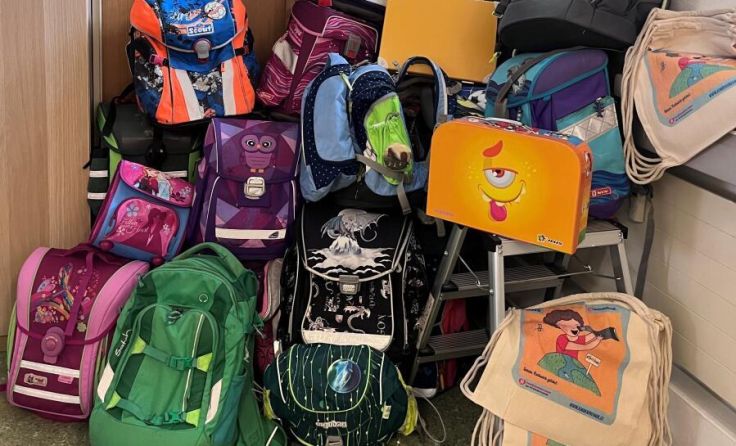 Die Kinderfreunde OÖ sammeln wieder Schultaschen. (Foto: Kinderfreunde OÖ)