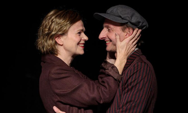 Es spielen und singen Bettina Buchholz und Rudi Müllehner (Foto: Weihbold)