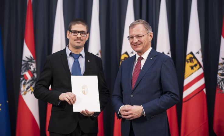 LH Thomas Stelzer mit Christian Brandtner (Foto: Max Mayrhofer)