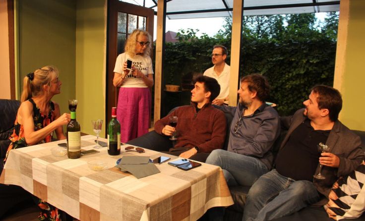 Der Linzer Theater Club bringt die Komödie "Das perfekte Geheimnis" auf die Bühne. (Foto: LTC)