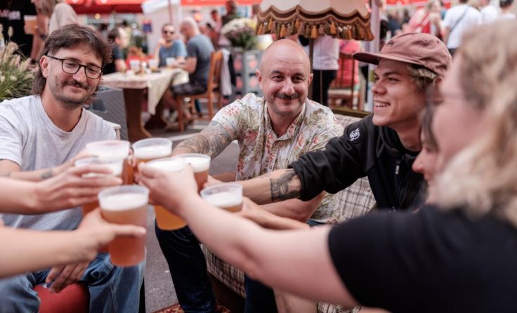 Linz kommt zam, zam, zam beim Bierbangeln (Foto: Linzer Bier)