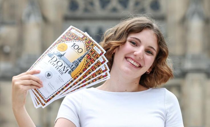 100.000 Lose zu jeweils 5 Euro werden aufgelegt (Foto: Mariendom Linz)