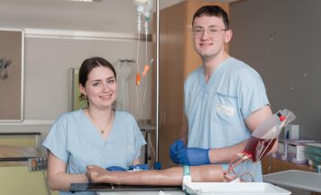 Pflege aus nächster Nähe erleben