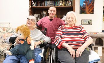 Für die Oma von Amerika nach Linz – und mitten hinein ins Leben als Zivildiener