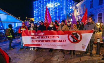 Linzer BurschenBundBall trifft auf Gegendemonstration