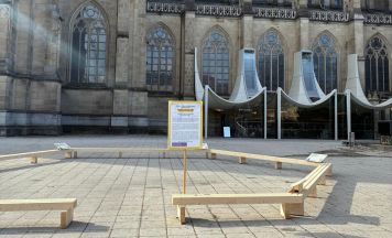 Fastenaktion am Linzer Domplatz 