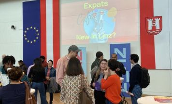 Expats Café bringt internationale Fachkräfte zusammen