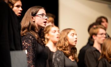 Jugend-Chor aus Amerika singt für Hospiz OÖ