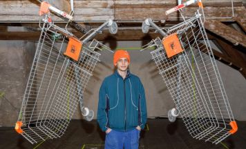 Junge Kunst im historischen Gebälk der Ursulinen-Dachböden