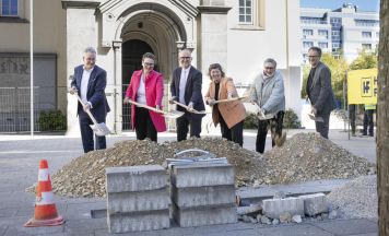 Mehr Grün und Aufenthaltsqualität: Baustart am Martin-Luther-Platz