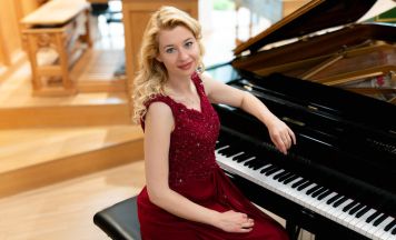 Pianistin Johanna Haniková stellt sich vor