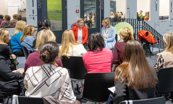 Frauen 50+ sind eingeladen, ihre Zukunft neu zu denken. (Foto: Claudia Erblehner)
