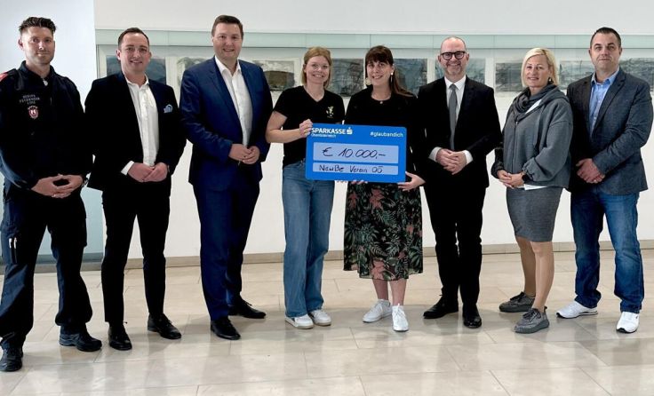 Bei der Spendenübergabe an den Verein NewBE OÖ (Foto: Privat)