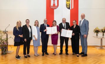 Ehrenringe der Stadt Linz an Karin Hörzing und Erwin Hauser verliehen