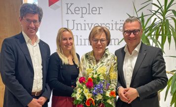 50 Jahre im Dienst der Medizin: Linzerin feiert Jubiläum am Kepler Uniklinikum