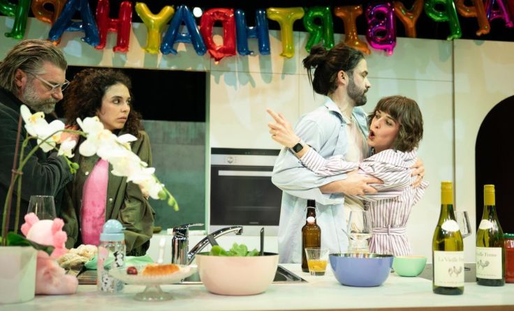 "Nino" im Theater Phönix (Foto: Andreas Kurz)