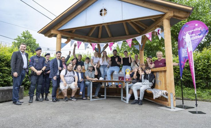 Bei der feierlichen Eröffnung des Pavillons (Foto: Stadt Linz)