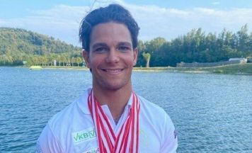 Dreifacher Staatsmeister im Wasserski: Linzer Alexander Gschiel räumt am Salmsee ab
