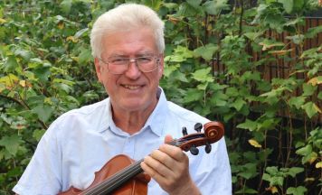 Musik im Hospizdienst: Geiger begleitet Menschen an ihrem Lebensende