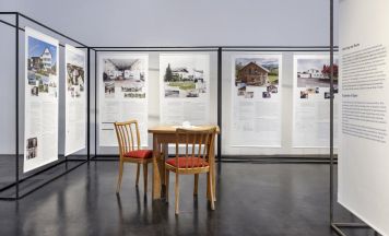 Suburbia-Ausstellung rund um gebaute Träume im Linzer afo