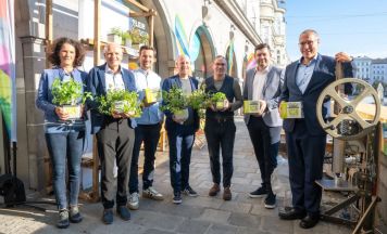 Roots of Change an der JKU Linz: aus recycelten Kaffeekapseln werden Blumentöpfe