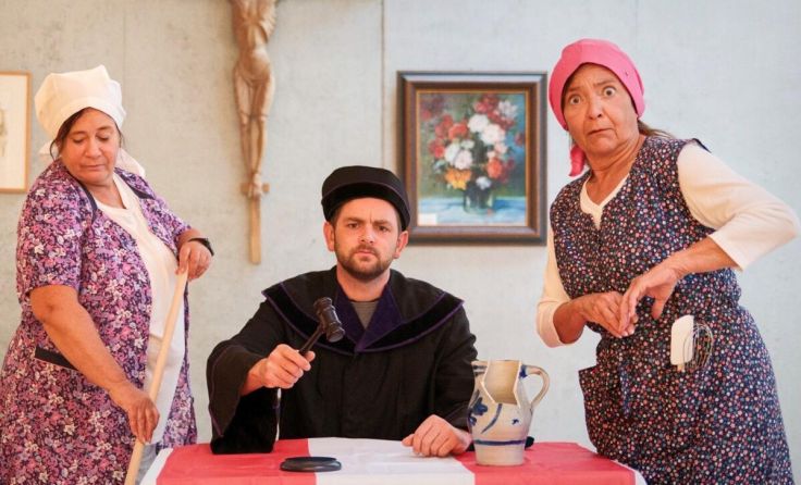 Das Theater im Pfarrheim am Pöstlingberg bringt „Da Kruag“ auf die Bühne. (Foto: Heinz Sambs)